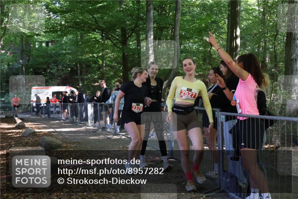 28.09.2025 - 33. Volkslauf durch das schöne Alstertal Strokosch-Dieckow http://msf.ph/oto/8957282 28.09.2025 13:02:19 Ziel 2247, 2378 meine-sportfotos.de