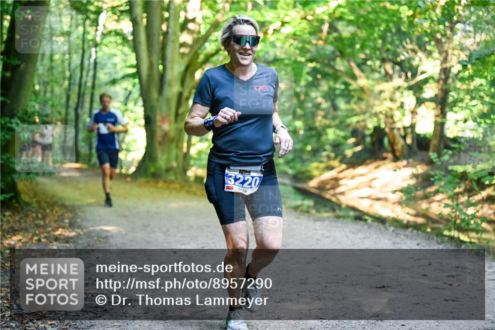 28.09.2025 - 33. Volkslauf durch das schöne Alstertal Dr. Thomas Lammeyer http://msf.ph/oto/8957290 28.09.2025 10:47:47 Laufen 3220 meine-sportfotos.de