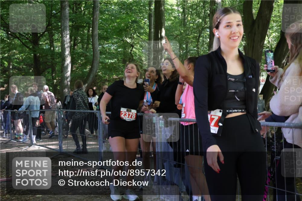28.09.2025 - 33. Volkslauf durch das schöne Alstertal Strokosch-Dieckow http://msf.ph/oto/8957342 28.09.2025 13:02:23 Ziel 2278 meine-sportfotos.de