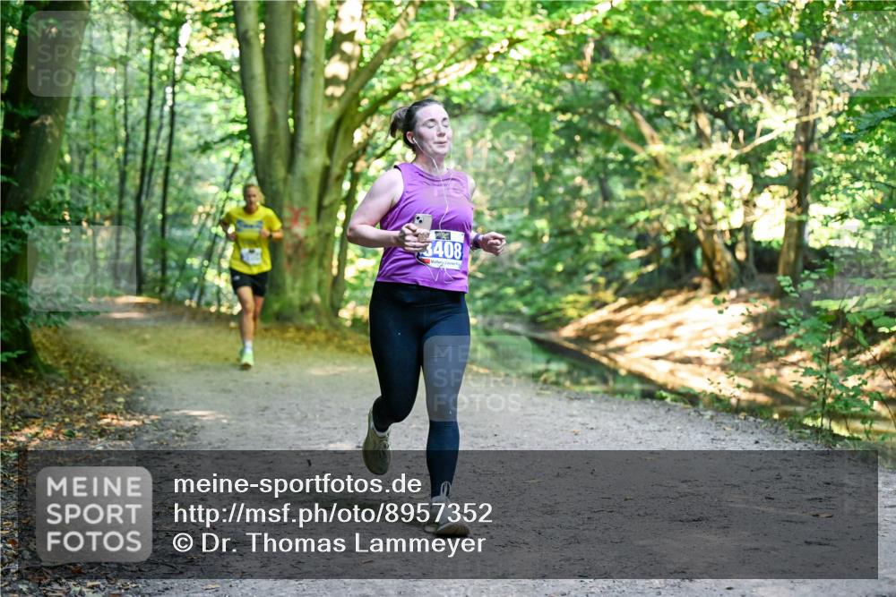 28.09.2025 - 33. Volkslauf durch das schöne Alstertal Dr. Thomas Lammeyer http://msf.ph/oto/8957352 28.09.2025 10:48:04 Laufen 3408 meine-sportfotos.de