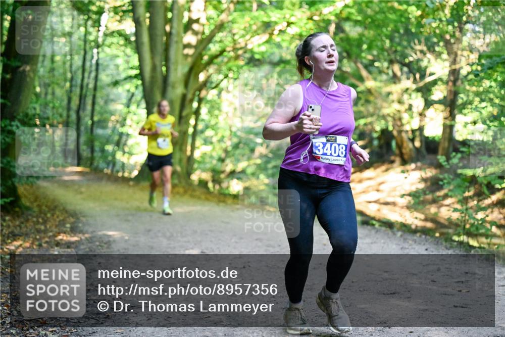 28.09.2025 - 33. Volkslauf durch das schöne Alstertal Dr. Thomas Lammeyer http://msf.ph/oto/8957356 28.09.2025 10:48:04 Laufen 3408 meine-sportfotos.de