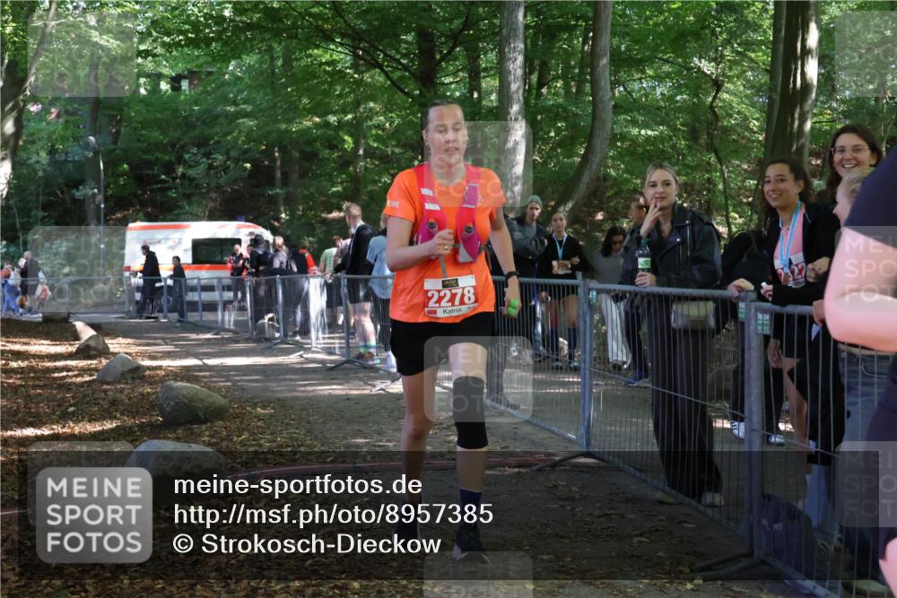 28.09.2025 - 33. Volkslauf durch das schöne Alstertal Strokosch-Dieckow http://msf.ph/oto/8957385 28.09.2025 13:02:30 Ziel 2278 meine-sportfotos.de