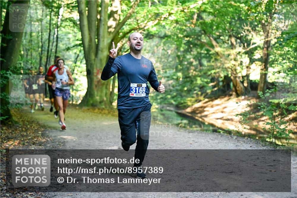28.09.2025 - 33. Volkslauf durch das schöne Alstertal Dr. Thomas Lammeyer http://msf.ph/oto/8957389 28.09.2025 10:48:14 Laufen 3169 meine-sportfotos.de