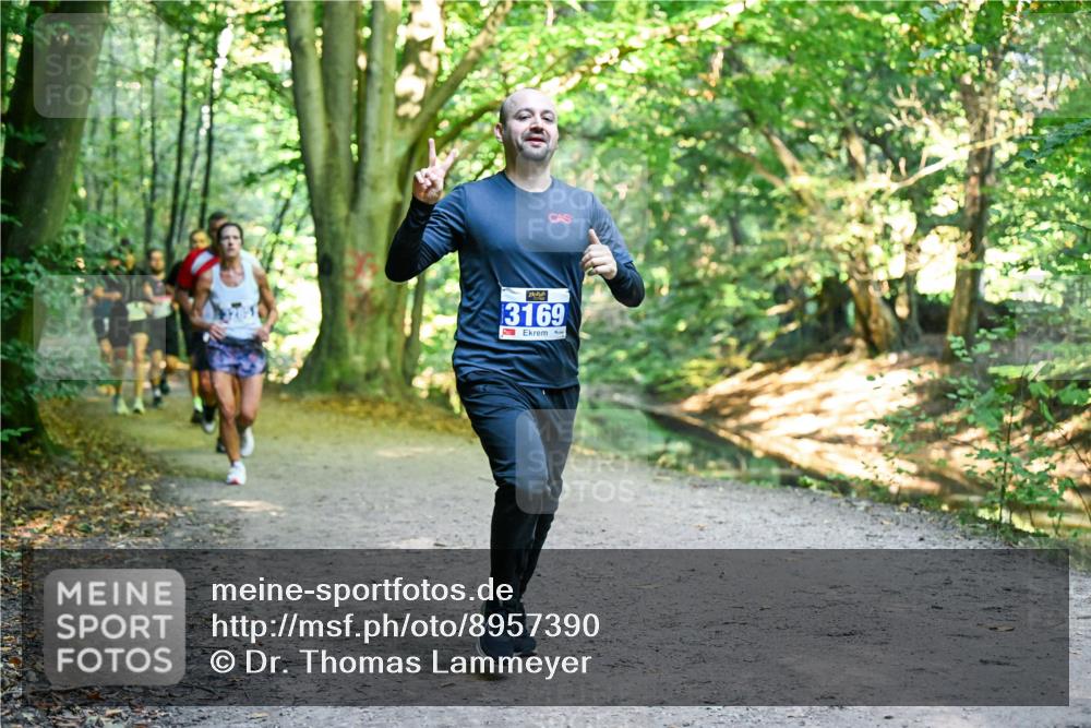 28.09.2025 - 33. Volkslauf durch das schöne Alstertal Dr. Thomas Lammeyer http://msf.ph/oto/8957390 28.09.2025 10:48:14 Laufen 3169 meine-sportfotos.de