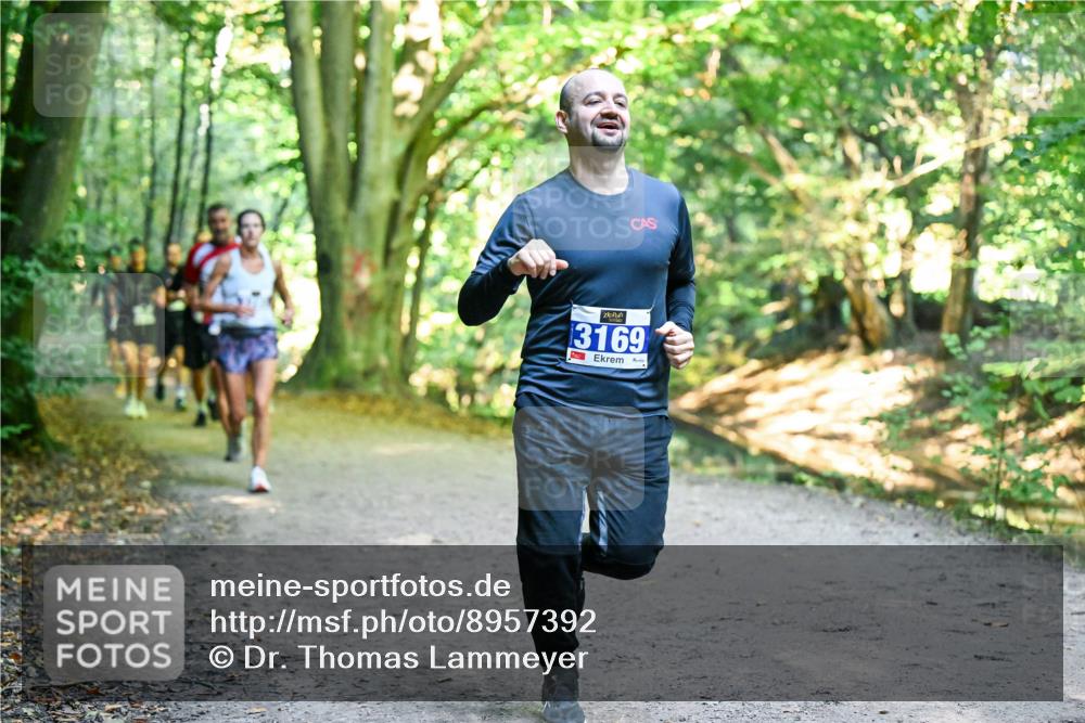 28.09.2025 - 33. Volkslauf durch das schöne Alstertal Dr. Thomas Lammeyer http://msf.ph/oto/8957392 28.09.2025 10:48:15 Laufen 3169 meine-sportfotos.de