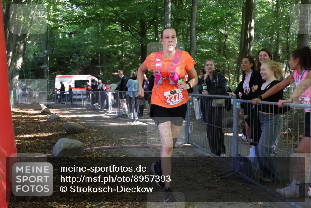 28.09.2025 - 33. Volkslauf durch das schöne Alstertal Strokosch-Dieckow http://msf.ph/oto/8957393 28.09.2025 13:02:30 Ziel 2278 meine-sportfotos.de