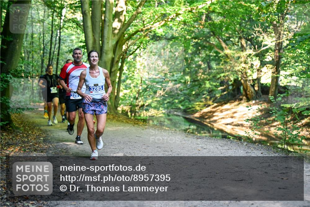 28.09.2025 - 33. Volkslauf durch das schöne Alstertal Dr. Thomas Lammeyer http://msf.ph/oto/8957395 28.09.2025 10:48:16 Laufen 320, 3285 meine-sportfotos.de