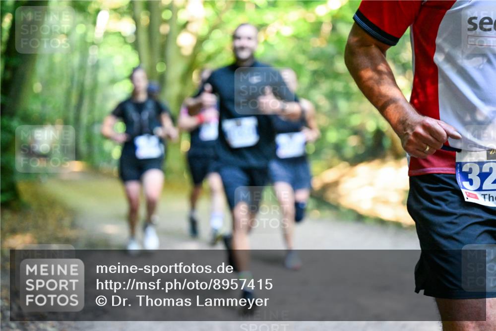 28.09.2025 - 33. Volkslauf durch das schöne Alstertal Dr. Thomas Lammeyer http://msf.ph/oto/8957415 28.09.2025 10:48:19 Laufen 32 meine-sportfotos.de