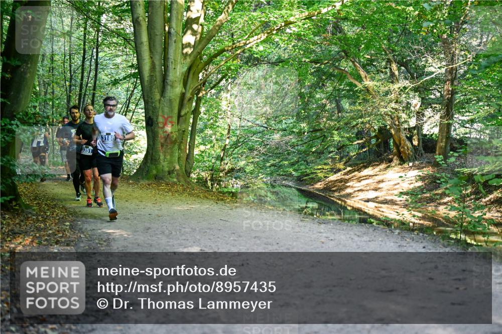 28.09.2025 - 33. Volkslauf durch das schöne Alstertal Dr. Thomas Lammeyer http://msf.ph/oto/8957435 28.09.2025 10:48:22 Laufen 3071, 3351, 3188 meine-sportfotos.de