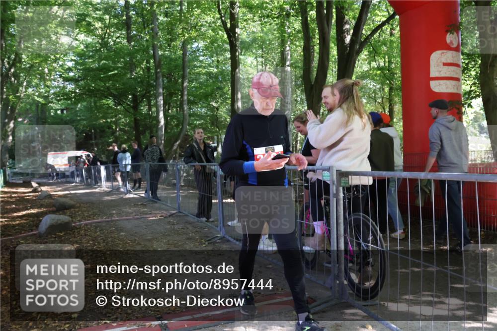 28.09.2025 - 33. Volkslauf durch das schöne Alstertal Strokosch-Dieckow http://msf.ph/oto/8957444 28.09.2025 13:03:07 Ziel  meine-sportfotos.de