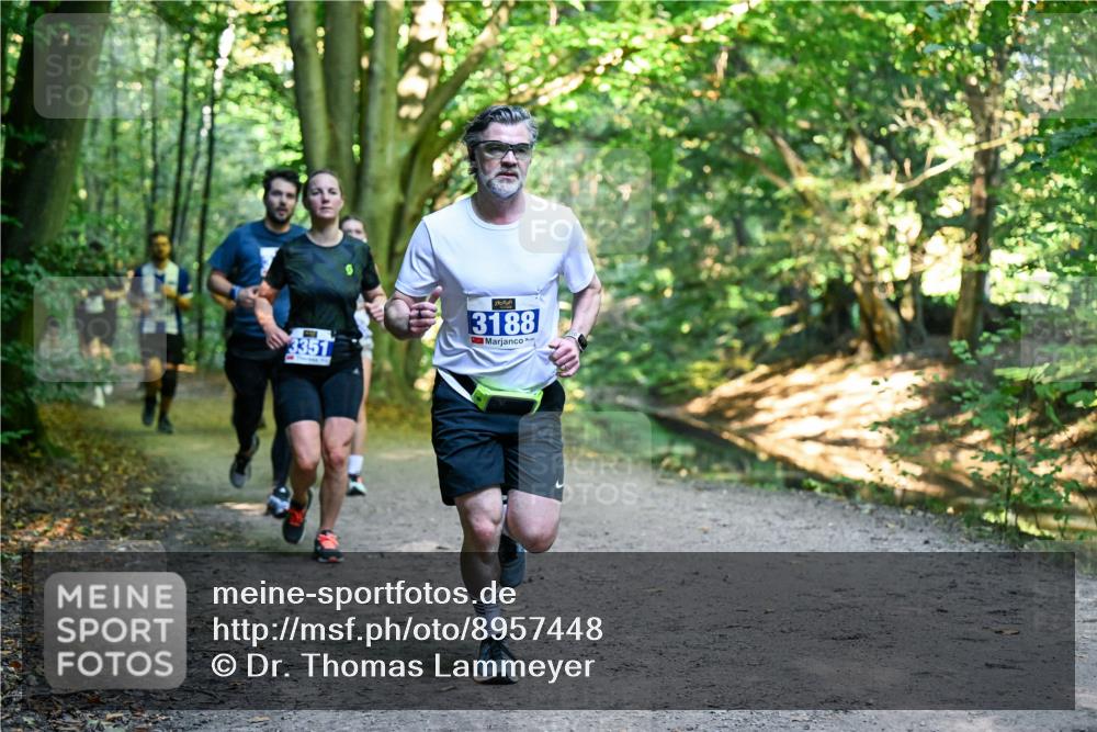 28.09.2025 - 33. Volkslauf durch das schöne Alstertal Dr. Thomas Lammeyer http://msf.ph/oto/8957448 28.09.2025 10:48:25 Laufen 3351, 3188 meine-sportfotos.de