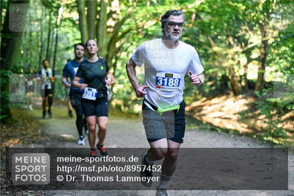 28.09.2025 - 33. Volkslauf durch das schöne Alstertal Dr. Thomas Lammeyer http://msf.ph/oto/8957452 28.09.2025 10:48:25 Laufen 3351, 3188 meine-sportfotos.de