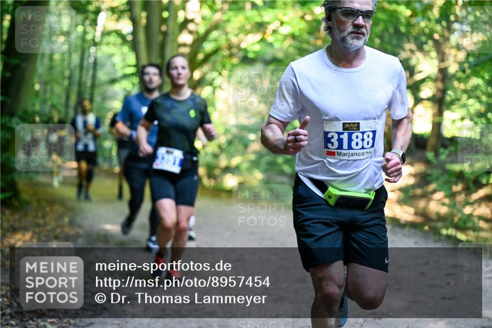 28.09.2025 - 33. Volkslauf durch das schöne Alstertal Dr. Thomas Lammeyer http://msf.ph/oto/8957454 28.09.2025 10:48:25 Laufen 3188 meine-sportfotos.de