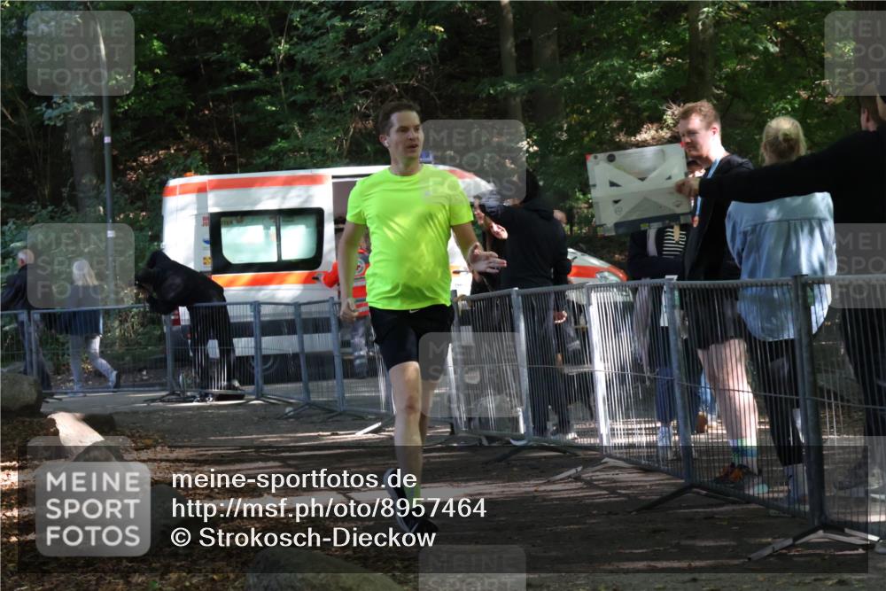 28.09.2025 - 33. Volkslauf durch das schöne Alstertal Strokosch-Dieckow http://msf.ph/oto/8957464 28.09.2025 13:03:16 Ziel  meine-sportfotos.de