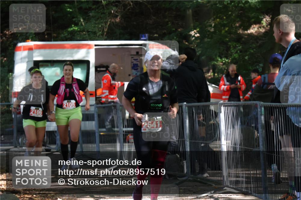 28.09.2025 - 33. Volkslauf durch das schöne Alstertal Strokosch-Dieckow http://msf.ph/oto/8957519 28.09.2025 13:03:29 Ziel 2105, 2641 meine-sportfotos.de