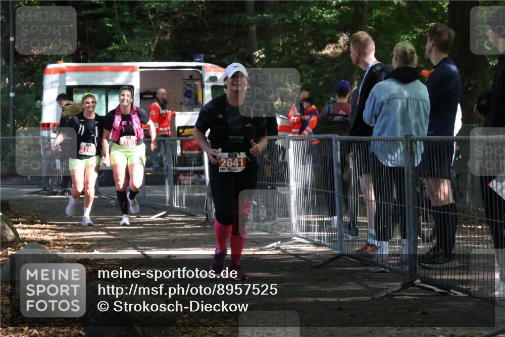 28.09.2025 - 33. Volkslauf durch das schöne Alstertal Strokosch-Dieckow http://msf.ph/oto/8957525 28.09.2025 13:03:30 Ziel 2105, 2641 meine-sportfotos.de