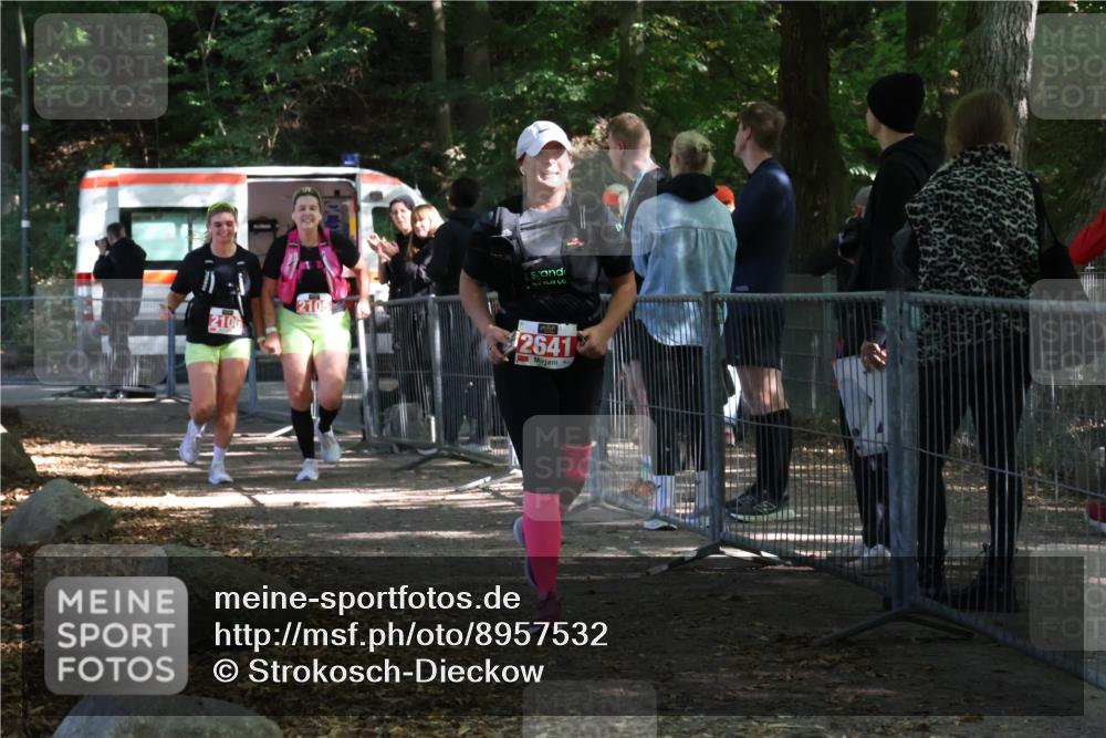 28.09.2025 - 33. Volkslauf durch das schöne Alstertal Strokosch-Dieckow http://msf.ph/oto/8957532 28.09.2025 13:03:31 Ziel 2105, 2641 meine-sportfotos.de