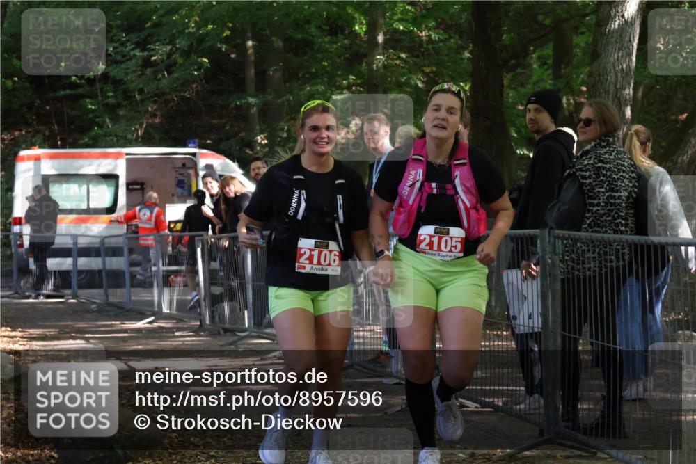 28.09.2025 - 33. Volkslauf durch das schöne Alstertal Strokosch-Dieckow http://msf.ph/oto/8957596 28.09.2025 13:03:35 Ziel 2105 meine-sportfotos.de