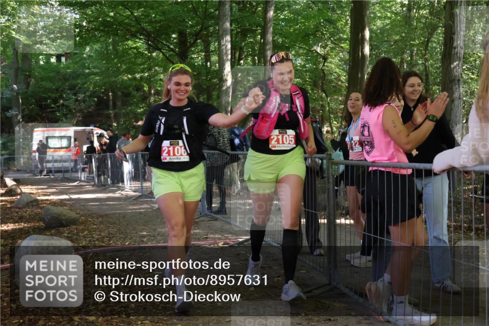 28.09.2025 - 33. Volkslauf durch das schöne Alstertal Strokosch-Dieckow http://msf.ph/oto/8957631 28.09.2025 13:03:37 Ziel 2105 meine-sportfotos.de