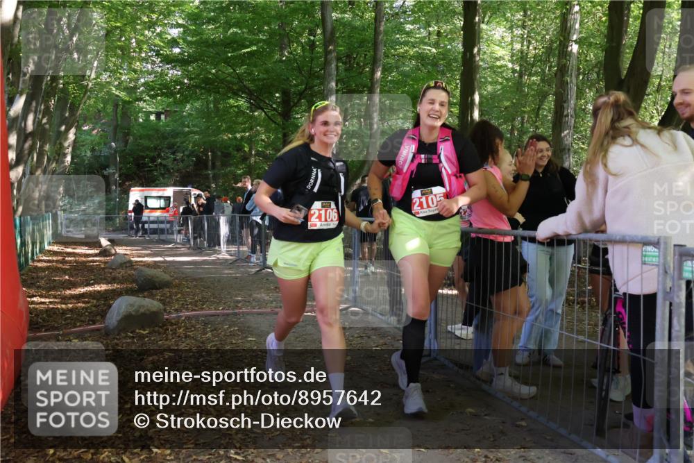 28.09.2025 - 33. Volkslauf durch das schöne Alstertal Strokosch-Dieckow http://msf.ph/oto/8957642 28.09.2025 13:03:37 Ziel 2105 meine-sportfotos.de