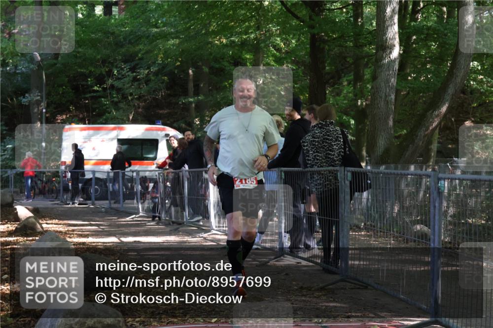 28.09.2025 - 33. Volkslauf durch das schöne Alstertal Strokosch-Dieckow http://msf.ph/oto/8957699 28.09.2025 13:04:43 Ziel 2185 meine-sportfotos.de