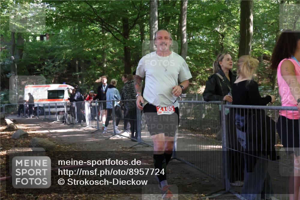 28.09.2025 - 33. Volkslauf durch das schöne Alstertal Strokosch-Dieckow http://msf.ph/oto/8957724 28.09.2025 13:04:45 Ziel 2185 meine-sportfotos.de