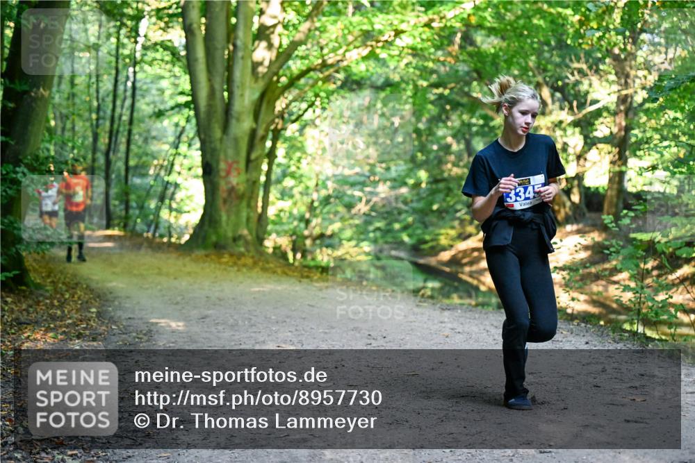 28.09.2025 - 33. Volkslauf durch das schöne Alstertal Dr. Thomas Lammeyer http://msf.ph/oto/8957730 28.09.2025 10:49:13 Laufen 3345 meine-sportfotos.de