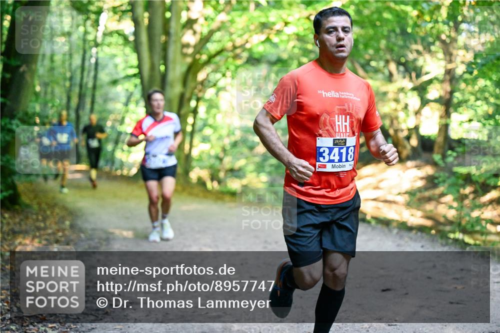 28.09.2025 - 33. Volkslauf durch das schöne Alstertal Dr. Thomas Lammeyer http://msf.ph/oto/8957747 28.09.2025 10:49:19 Laufen 77, 30, 3418 meine-sportfotos.de