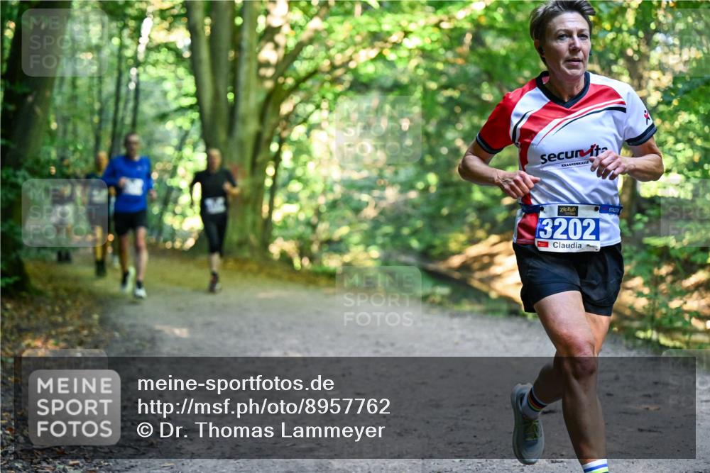 28.09.2025 - 33. Volkslauf durch das schöne Alstertal Dr. Thomas Lammeyer http://msf.ph/oto/8957762 28.09.2025 10:49:21 Laufen 3202 meine-sportfotos.de