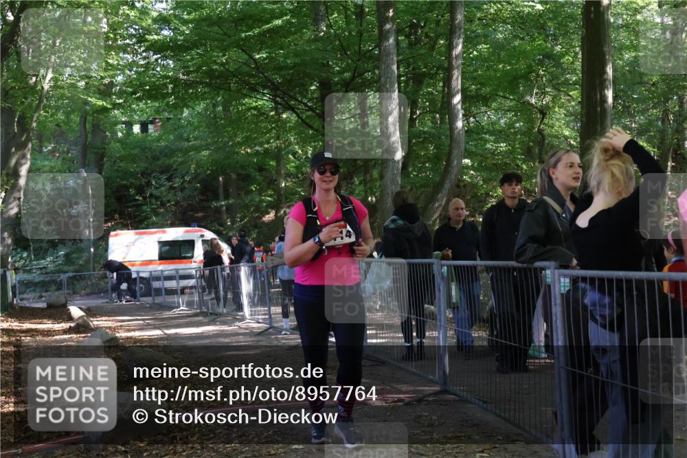 28.09.2025 - 33. Volkslauf durch das schöne Alstertal Strokosch-Dieckow http://msf.ph/oto/8957764 28.09.2025 13:05:31 Ziel 1114 meine-sportfotos.de