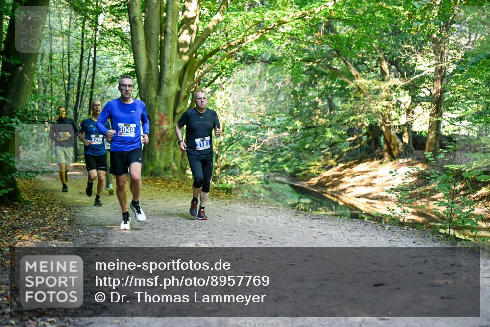 28.09.2025 - 33. Volkslauf durch das schöne Alstertal Dr. Thomas Lammeyer http://msf.ph/oto/8957769 28.09.2025 10:49:23 Laufen 3298, 3049, 3181 meine-sportfotos.de