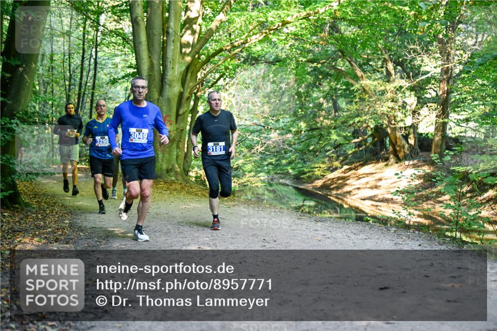 28.09.2025 - 33. Volkslauf durch das schöne Alstertal Dr. Thomas Lammeyer http://msf.ph/oto/8957771 28.09.2025 10:49:23 Laufen 3298, 3049, 3181 meine-sportfotos.de