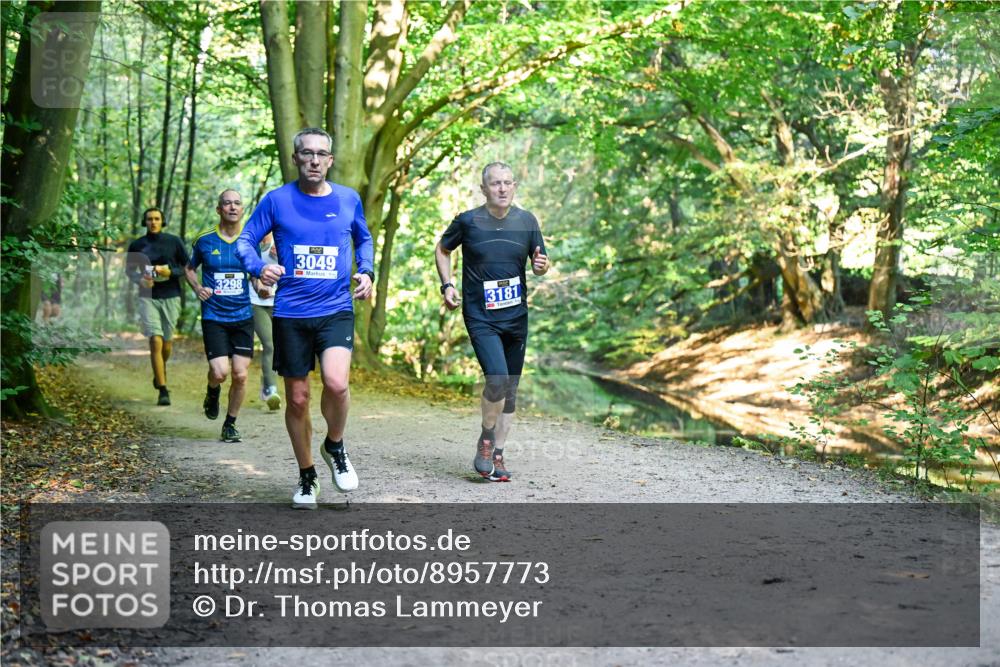 28.09.2025 - 33. Volkslauf durch das schöne Alstertal Dr. Thomas Lammeyer http://msf.ph/oto/8957773 28.09.2025 10:49:23 Laufen 3298, 3049, 3181 meine-sportfotos.de