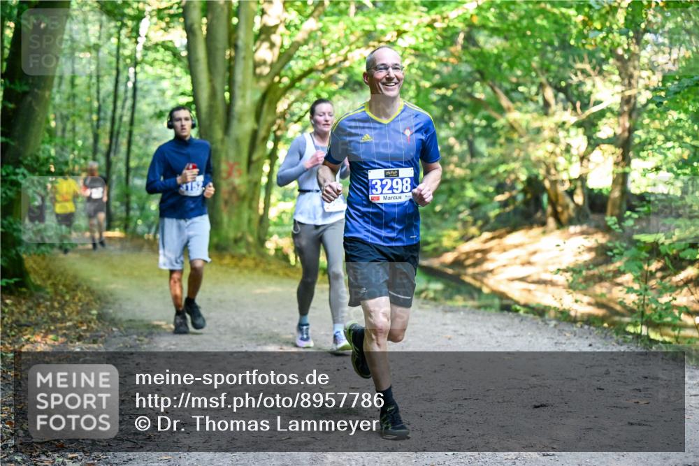 28.09.2025 - 33. Volkslauf durch das schöne Alstertal Dr. Thomas Lammeyer http://msf.ph/oto/8957786 28.09.2025 10:49:26 Laufen 3298 meine-sportfotos.de