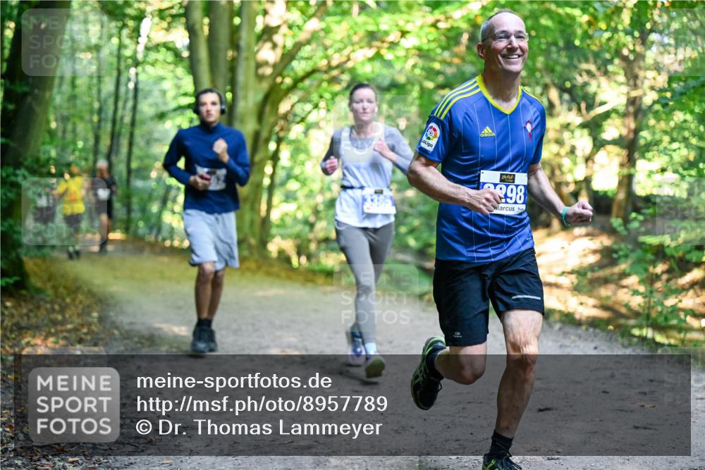 28.09.2025 - 33. Volkslauf durch das schöne Alstertal Dr. Thomas Lammeyer http://msf.ph/oto/8957789 28.09.2025 10:49:26 Laufen 3898 meine-sportfotos.de