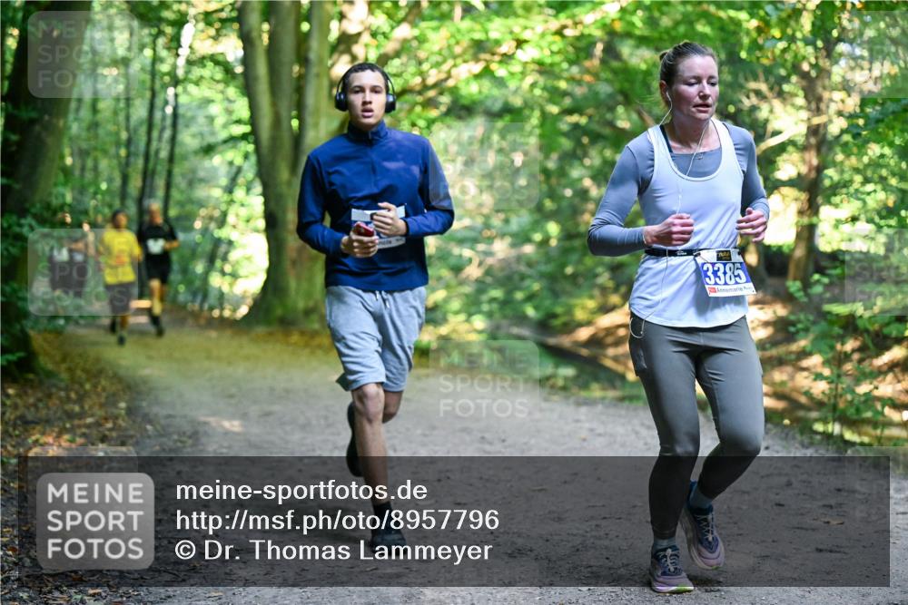 28.09.2025 - 33. Volkslauf durch das schöne Alstertal Dr. Thomas Lammeyer http://msf.ph/oto/8957796 28.09.2025 10:49:27 Laufen 3385 meine-sportfotos.de