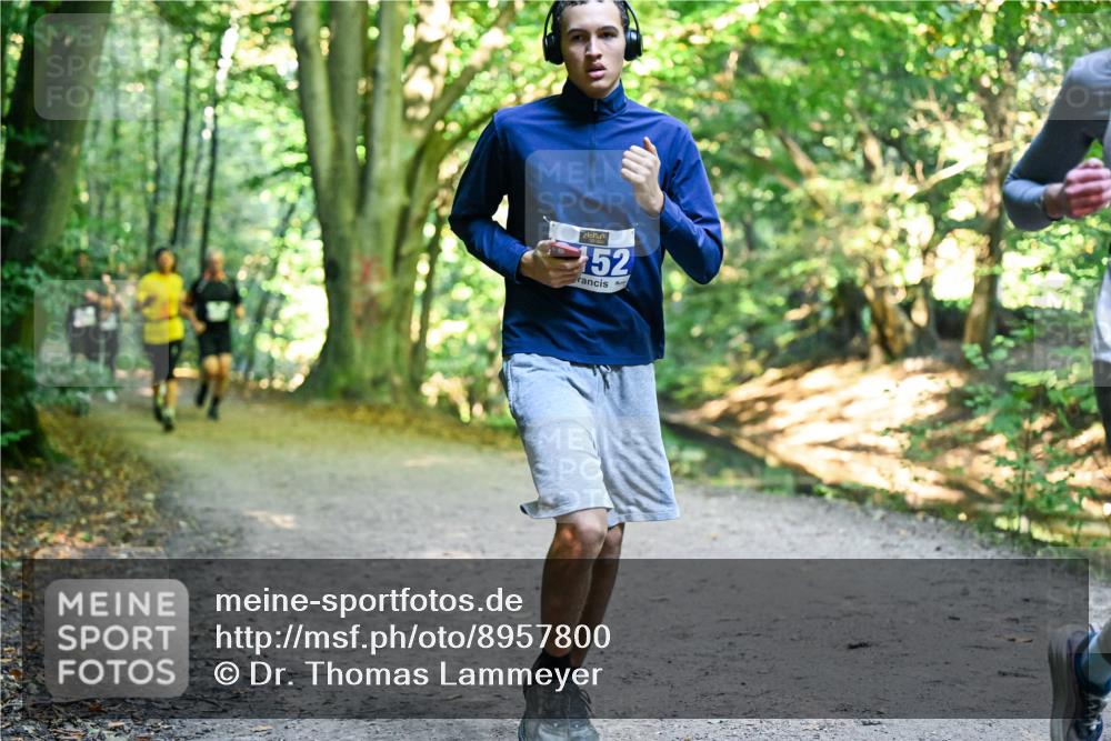28.09.2025 - 33. Volkslauf durch das schöne Alstertal Dr. Thomas Lammeyer http://msf.ph/oto/8957800 28.09.2025 10:49:28 Laufen 152 meine-sportfotos.de