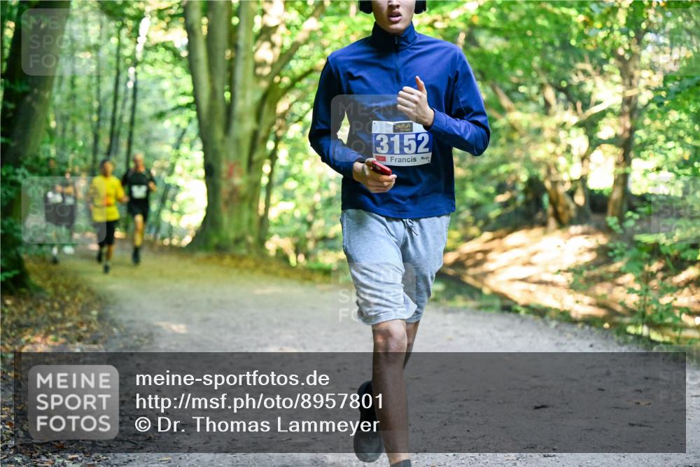 28.09.2025 - 33. Volkslauf durch das schöne Alstertal Dr. Thomas Lammeyer http://msf.ph/oto/8957801 28.09.2025 10:49:28 Laufen 3152 meine-sportfotos.de