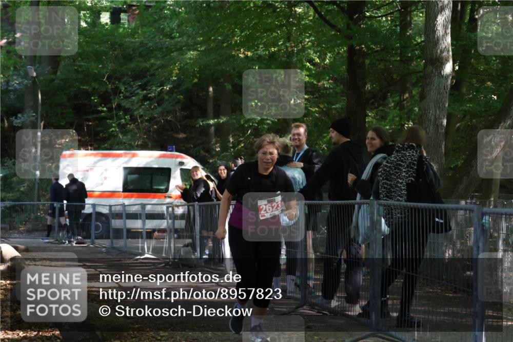 28.09.2025 - 33. Volkslauf durch das schöne Alstertal Strokosch-Dieckow http://msf.ph/oto/8957823 28.09.2025 13:05:42 Ziel 2623 meine-sportfotos.de