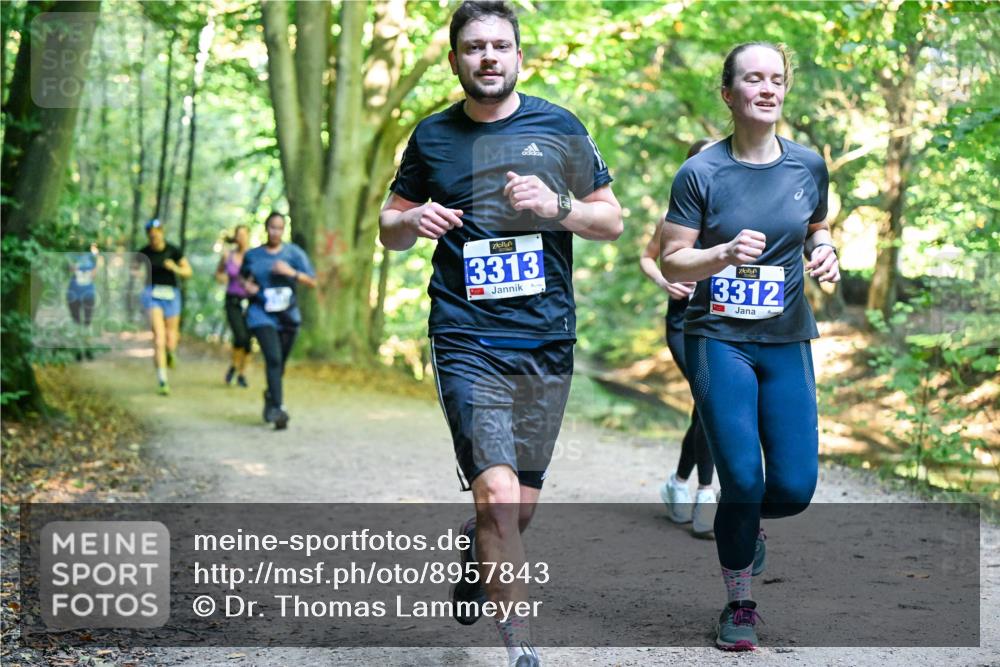 28.09.2025 - 33. Volkslauf durch das schöne Alstertal Dr. Thomas Lammeyer http://msf.ph/oto/8957843 28.09.2025 10:49:34 Laufen 3313, 3312, 1 meine-sportfotos.de
