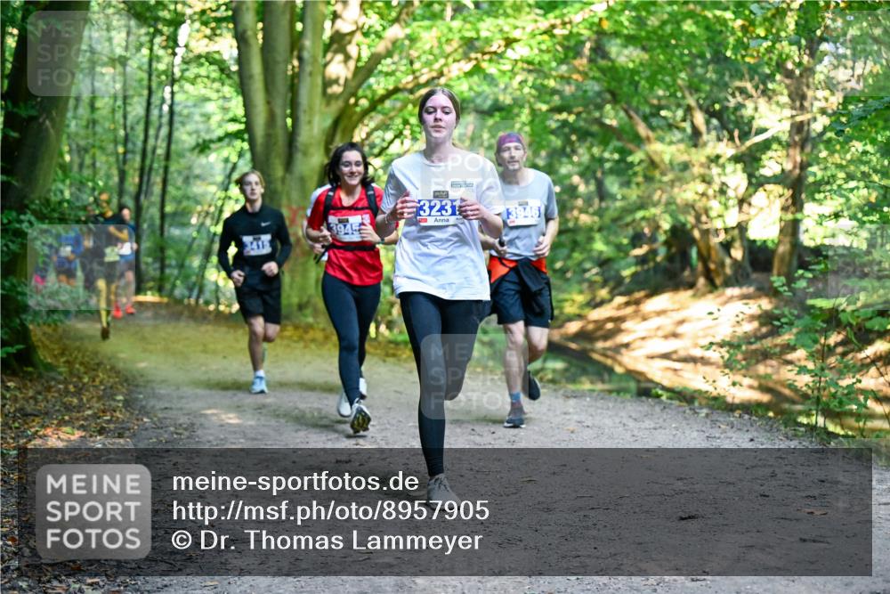 28.09.2025 - 33. Volkslauf durch das schöne Alstertal Dr. Thomas Lammeyer http://msf.ph/oto/8957905 28.09.2025 10:49:48 Laufen 3945, 3415, 3231, 3946 meine-sportfotos.de