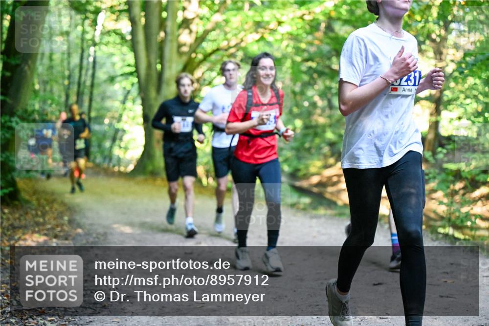 28.09.2025 - 33. Volkslauf durch das schöne Alstertal Dr. Thomas Lammeyer http://msf.ph/oto/8957912 28.09.2025 10:49:49 Laufen 6, 231 meine-sportfotos.de