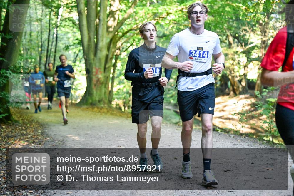 28.09.2025 - 33. Volkslauf durch das schöne Alstertal Dr. Thomas Lammeyer http://msf.ph/oto/8957921 28.09.2025 10:49:50 Laufen 15, 3414 meine-sportfotos.de