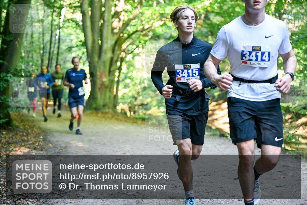 28.09.2025 - 33. Volkslauf durch das schöne Alstertal Dr. Thomas Lammeyer http://msf.ph/oto/8957926 28.09.2025 10:49:51 Laufen 3415, 3414 meine-sportfotos.de