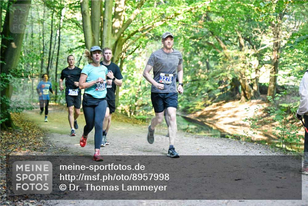 28.09.2025 - 33. Volkslauf durch das schöne Alstertal Dr. Thomas Lammeyer http://msf.ph/oto/8957998 28.09.2025 10:50:05 Laufen 3250, 3278 meine-sportfotos.de