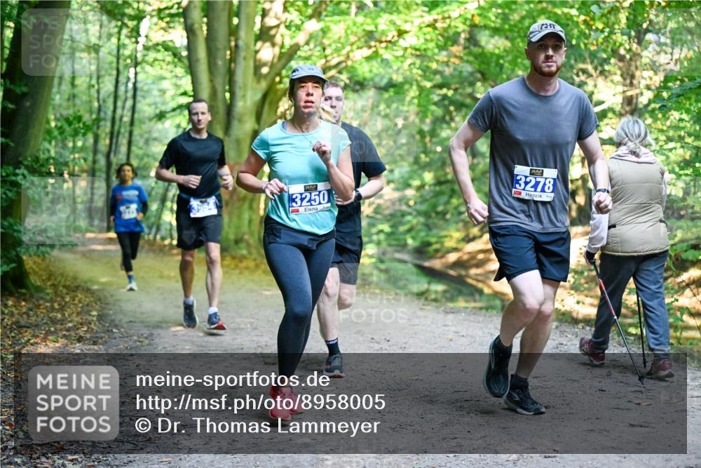 28.09.2025 - 33. Volkslauf durch das schöne Alstertal Dr. Thomas Lammeyer http://msf.ph/oto/8958005 28.09.2025 10:50:06 Laufen 3250, 3278 meine-sportfotos.de