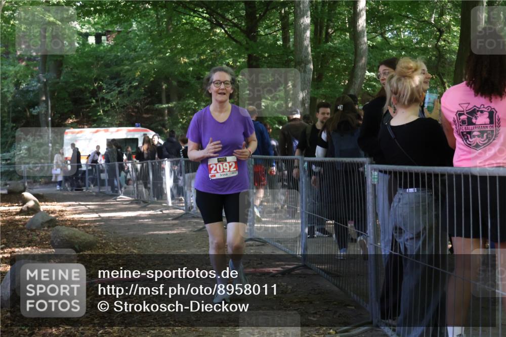 28.09.2025 - 33. Volkslauf durch das schöne Alstertal Strokosch-Dieckow http://msf.ph/oto/8958011 28.09.2025 13:07:24 Ziel 2092 meine-sportfotos.de