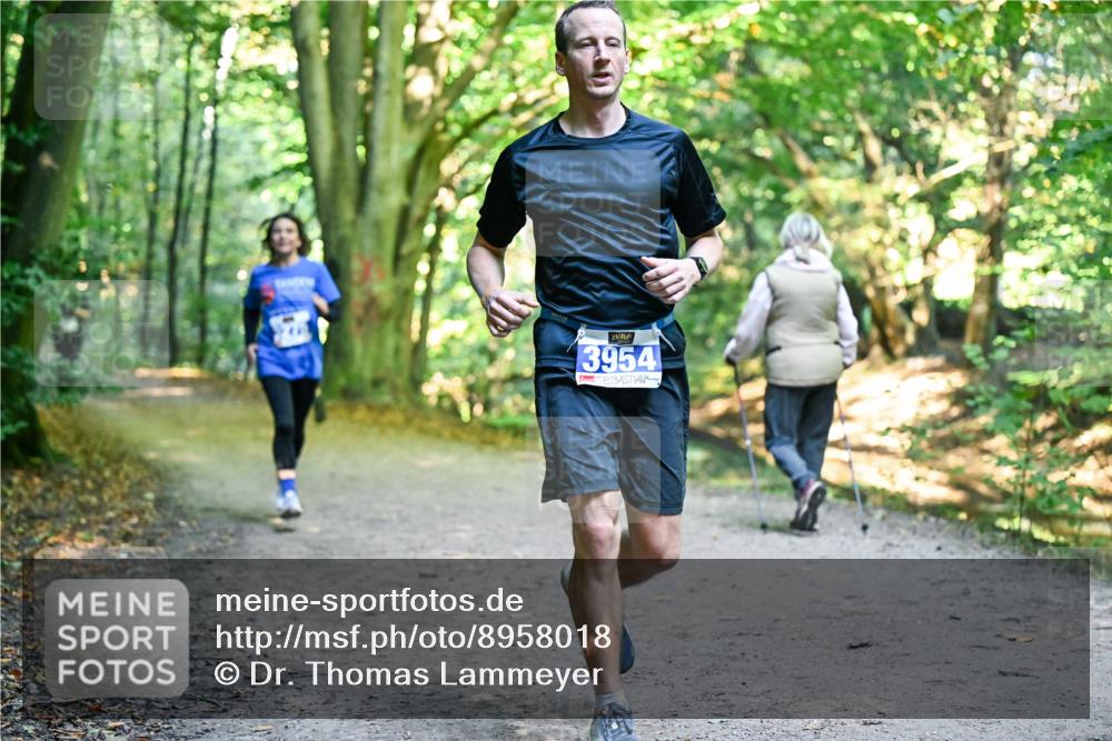 28.09.2025 - 33. Volkslauf durch das schöne Alstertal Dr. Thomas Lammeyer http://msf.ph/oto/8958018 28.09.2025 10:50:08 Laufen 3954 meine-sportfotos.de