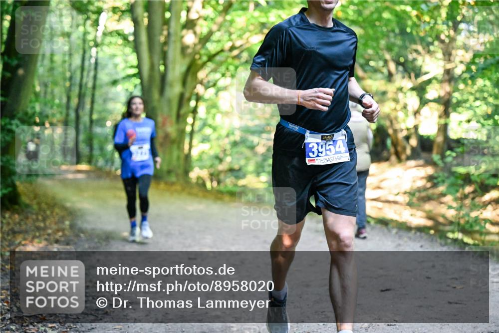 28.09.2025 - 33. Volkslauf durch das schöne Alstertal Dr. Thomas Lammeyer http://msf.ph/oto/8958020 28.09.2025 10:50:08 Laufen 3954 meine-sportfotos.de