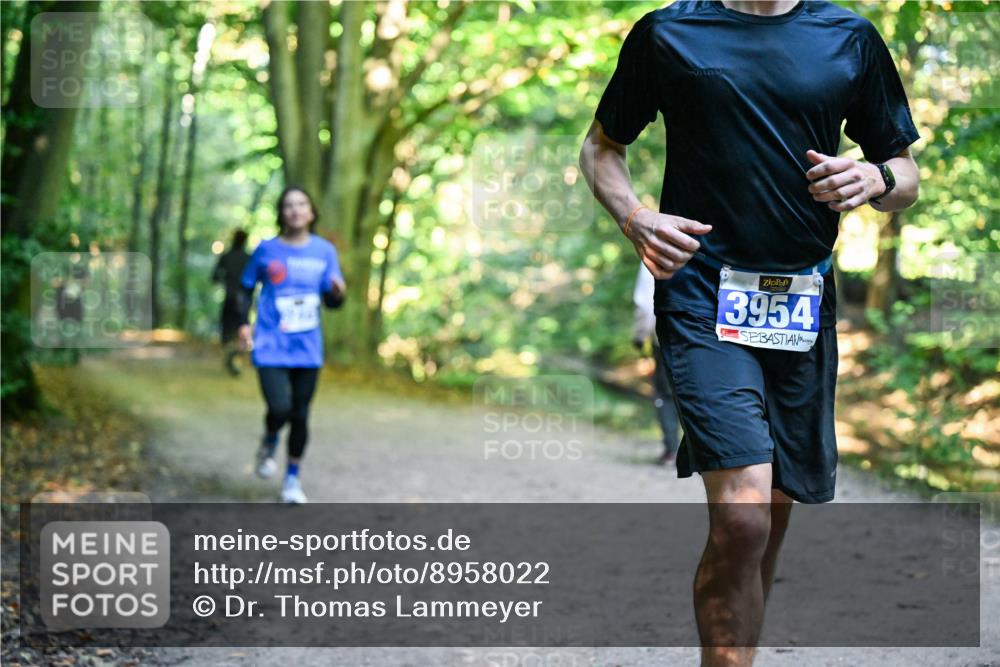 28.09.2025 - 33. Volkslauf durch das schöne Alstertal Dr. Thomas Lammeyer http://msf.ph/oto/8958022 28.09.2025 10:50:08 Laufen 3954 meine-sportfotos.de